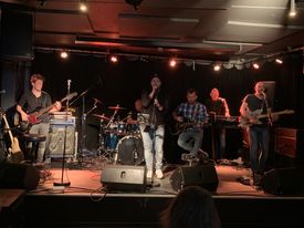 Band på storsal scenen
