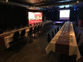 Pyntet lanbord til konferanse i storsal